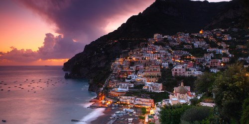 a photo of Italian town